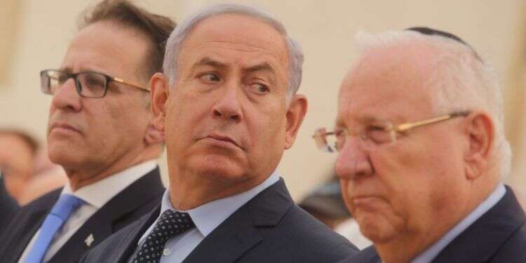 ראש הממשלה בנימין נתניהו ונשיא המדינה ראובן ריבלין. צילום: מארק ישראל סלם צילום: מארק ישראל סלם