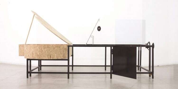 דוד בן הרא''ש - מתוך ״סונטה למכסה מנוע על גראנד פיאנו״. צילום: אלי סינגלובסקי צילום: אלי סינגלובסקי