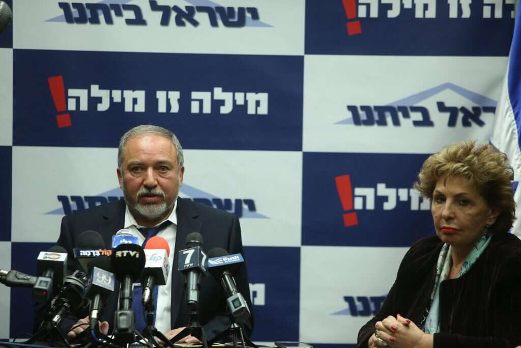 אביגדור ליברמן וסופה לנדבר. צילום: מרים צחי צילום: מרים צחי