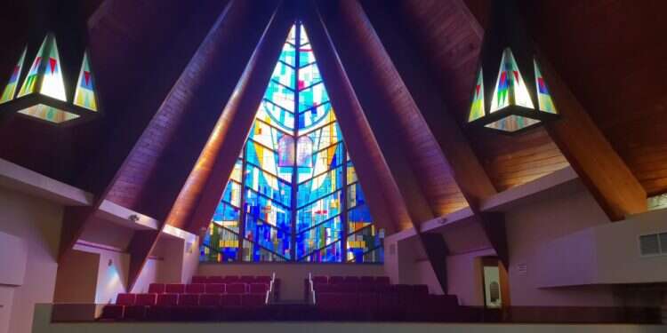 הכנסייה במיאמי שהפכה לבית כנסת בית תפילה ייקרא: האם כנסייה יכולה להפוך לבית כנסת?