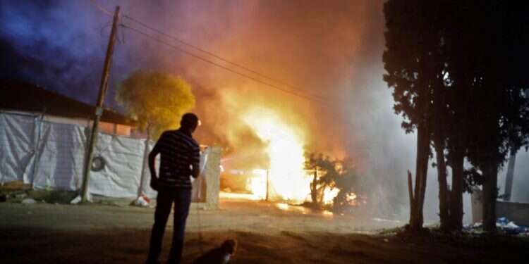 נפילת רקטה בשדרות. צילום: AFP צילום: AFP