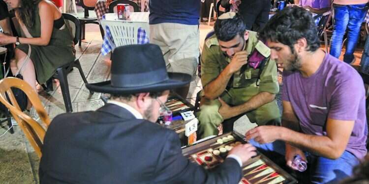 מרתון שש-בש בשוק מחנה יהודה. צילום: שבתאי עמדי
 צילום: שבתאי עמדי