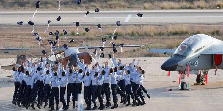 סיום קורס טיס. צילום: AFP צילום: AFP