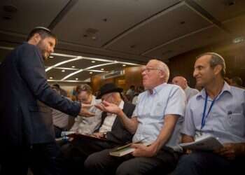 יונתן זינדל, פלאש 90