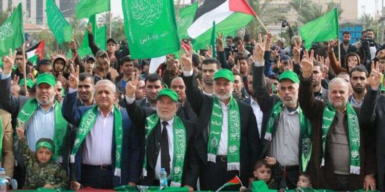 הנייה וסינואר בחגיגות בעזה. צילום: מתוך טוויטר הקרדיט לישראל: כך חמאס הגיע לגדולתו