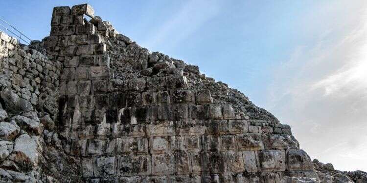 קיר מבצר נמרוד שנבנה בתקופה ההלנסטית. צילום: המכללה האקדמית תל-חי   צילום: המכללה האקדמית תל-חי
