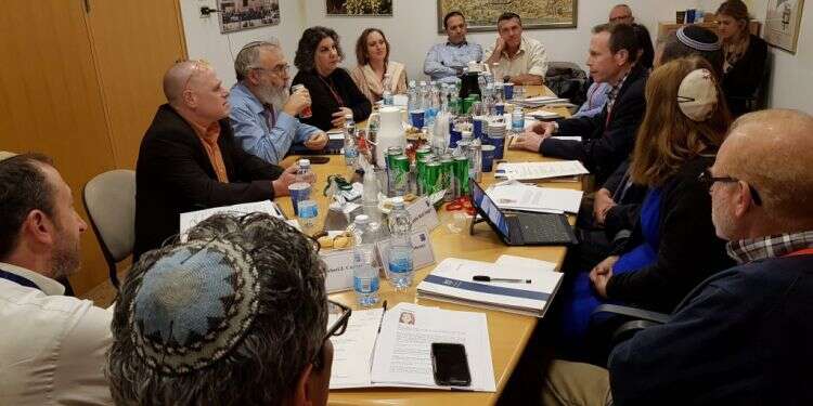 מפגש נציגי התנועה הרפורמית במשרד החוץ. צילום: מתוך הפייסבוק של יזהר הס צילום: מתוך הפייסבוק של יזהר הס