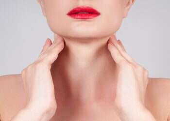 עיצוב שפתיים בחומצה היאלורונית