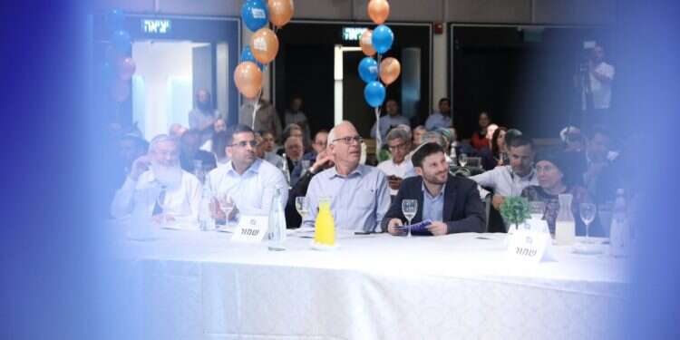 חברי האיחוד הלאומי. צילום: מרים צחי צילום: מרים צחי