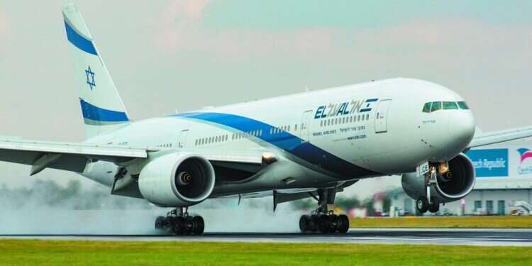 נמצאה חלופה זרה. מטוס אל על. צילום: שאטרסטוק צילום: שאטרסטוק