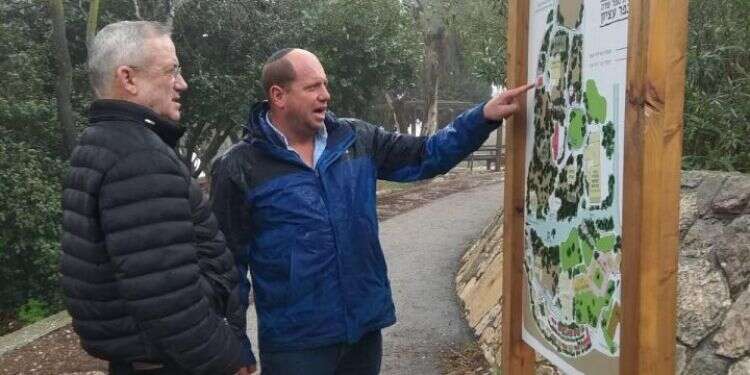 גנץ בגוש עציון: "הגוש הוא נכס – ויוותר כזה לנצח"