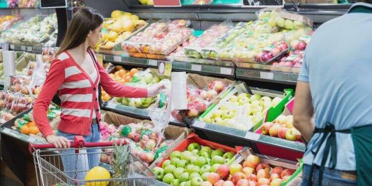 מחלקת הירקות בסופר, אילוסטרציה. צילום: שאטרסטוק צילום: שאטרסטוק