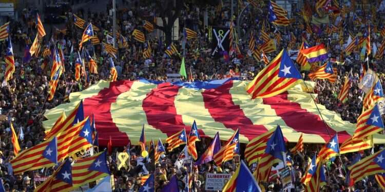 עצרת תמיכה עצמאות קטלוניה. צילום: EPA צילום: EPA