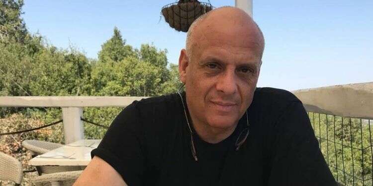 מקום 111 ברשימת זהות. ירון מידן.  האחרון לזהות: מקום 111 ברשימת פייגלין החל את דרכו הפוליטית במרצ