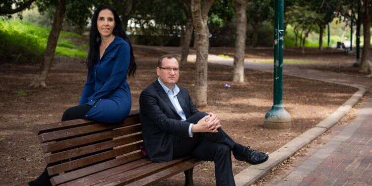 גלעד אלפר ורונית דרור. צילום: אריק סולטן צילום: אריק סולטן