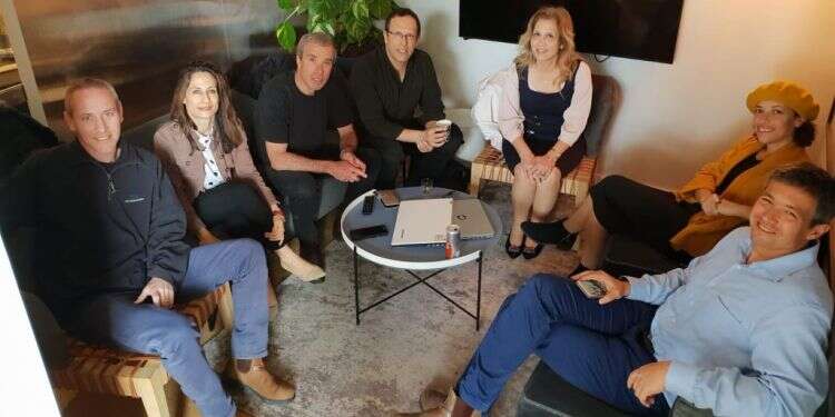 השביעייה הלא-סודית: בכחול לבן מנסים לנגוס בציונות הדתית הליברלית