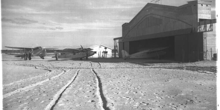 שדה דב, 1938. צילום: קלוגר זולטן צילום: קלוגר זולטן