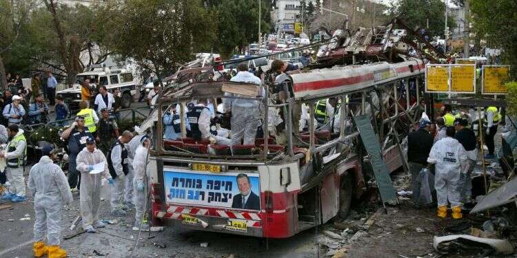 פיגוע ההתאבדות בקו 37 בחיפה, 2003. צילום: גטי אימג'ס צילום: גטי אימג'ס