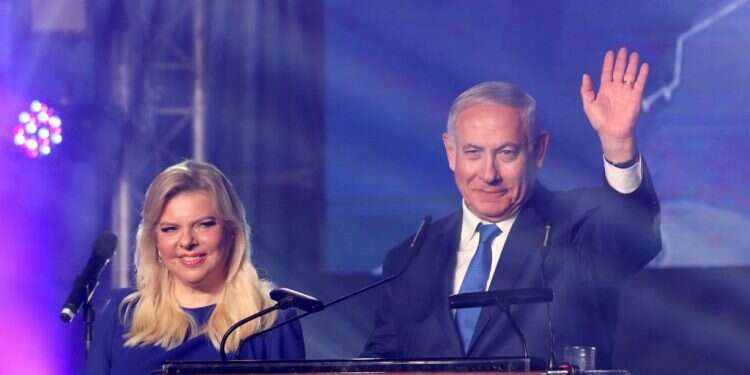 בנימין ושרה נתניהו בערב הבחירות. צילום: EPA צילום: EPA