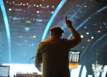 טיפים למציאת תקליטן שיקפיץ לכם את החתונה