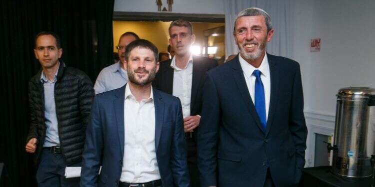 הרב רפי פרץ ובצלאל סמוטריץ'. צילום: לירון מולדובן צילום: לירון מולדובן