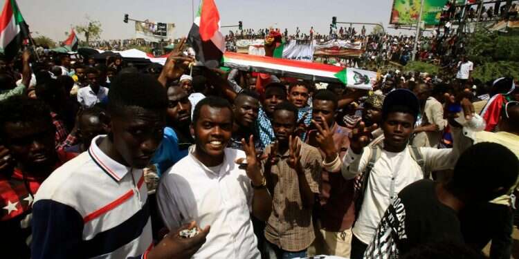 מפגינים בחרטום. צילום: AFP צילום: AFP