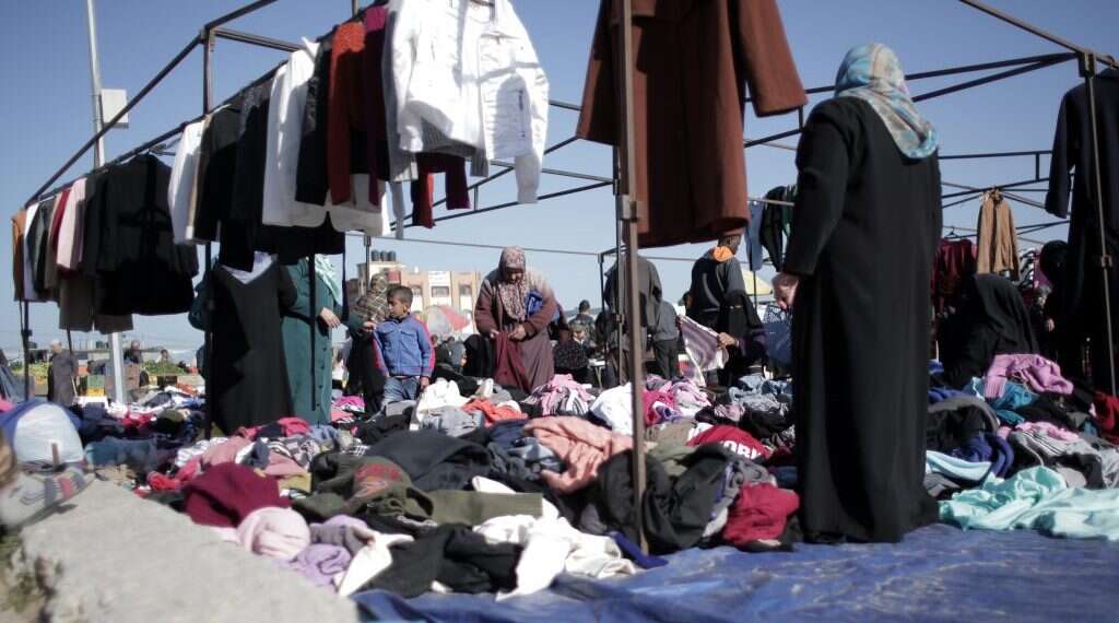 המחירים גבוהים והאספקה לא תמיד סדירה. שוקי עזה. צילום: AP צילום: AP