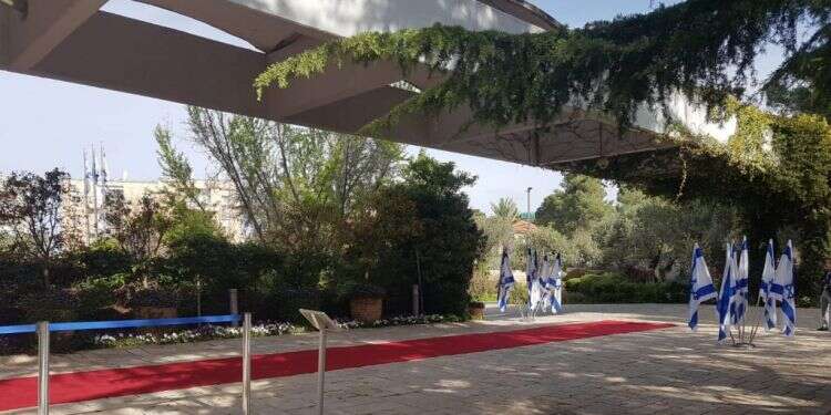 בבית הנשיא ממתינים לראשי המפלגות, שיגיעו להמליץ על מועמדם לראשות הממשלה. צילום: שירית אביטן-כהן צילום: שירית אביטן-כהן