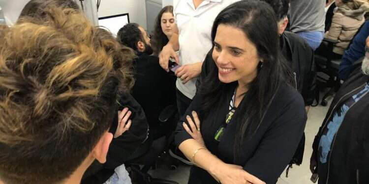 שקד בחמ צילום: אריאל שנבל