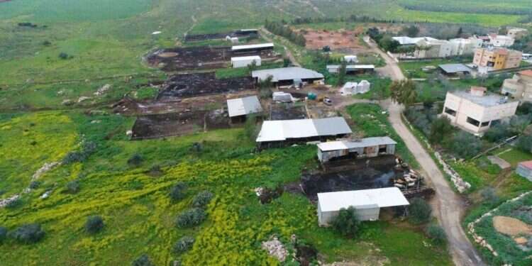 המתחם הלא חוקי. צילום: תנועת רגבים צילום: תנועת רגבים