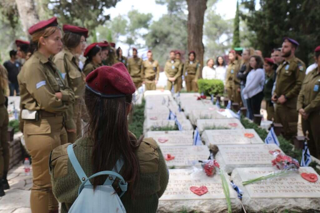 יום הזיכרון בהר הרצל. צילום: איתן שוייבר/TPS צילום: איתן שוייבר/TPS