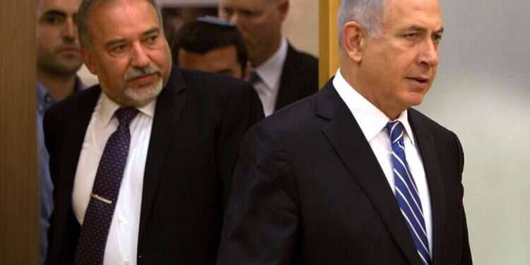 בנימין נתניהו ואביגדור ליברמן. צילום: AFP צילום: AFP