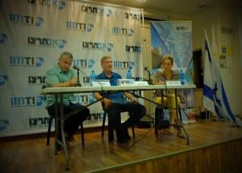 למה הנחיתי פאנל עם חיים רמון וינון מגל