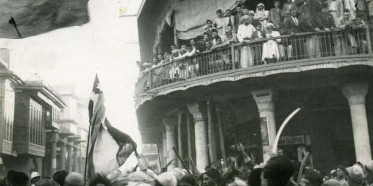 הפגנה לאומנית בבגדד, 1935. צילום: אוסף עתניאל מרגלית, ארכיון יד בן-צבי צילום: אוסף עתניאל מרגלית, ארכיון יד בן-צבי