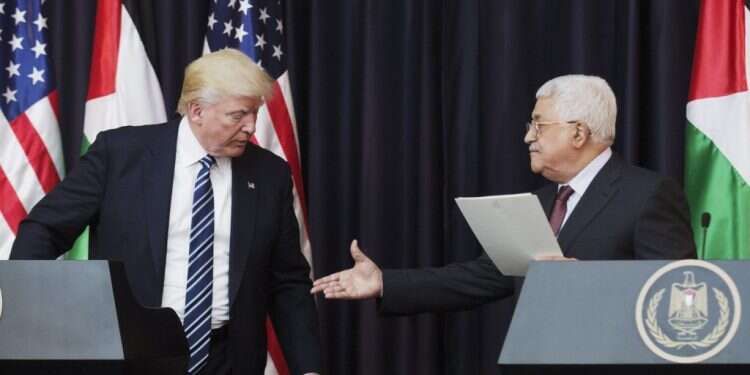 מהתלהבות לשאט נפש. אבו־מאזן וטראמפ בבית־לחם, מאי 2017. צילום: EPA צילום: EPA