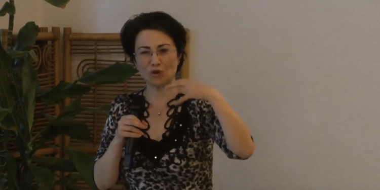 חנין זועבי נואמת בגרמניה זועבי בשיחה בברלין: הלקח מהשואה – מאבק בישראל