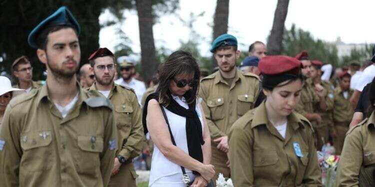 טקס הזיכרון בהר הרצל. אילוסטרציה. צילום: EPA צילום: EPA