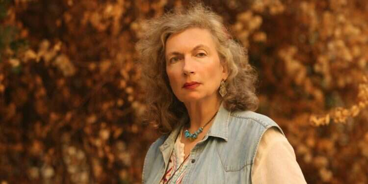 רגע לפני שאני כותבת אני לא יודעת על מה אכתוב. רחל חלפי. צילום באדיבות המצולמת צילום באדיבות המצולמת