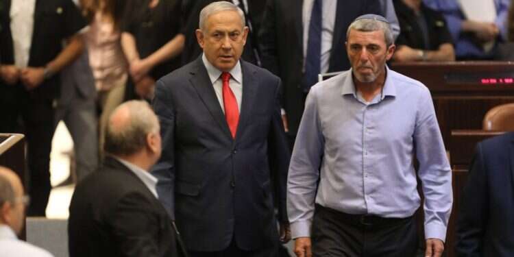 נתניהו בליל פיזור הכנסת. צילום: EPA צילום: EPA