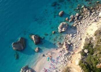 תתכוננו להפתעה: כל הדילים ופינות החמד הכוללים טיסה ישירה ליוון