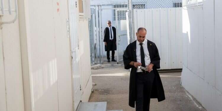 בית המשפט הצבאי במחנה עופר, למצולמים אין קשר לכתבה. ארכיון. צילום: יונתן זינדל, פלאש 90 צילום: יונתן זינדל, פלאש 90