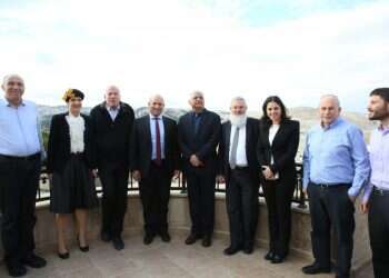 לבלוע צפרדעים: חיבור המפלגות בימין לא טבעי, אך הכרחי