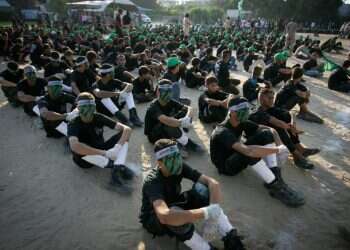 "ממשלות לא מטפלות בשורשי ההתקוממות". צעירים פלסטינים במחנה קיץ של חמאס. צילום Abed Rahim Khatib, פלאש 90