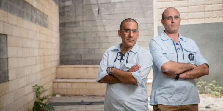 יאיר שחל (מימין) ורועי אביקסיס. צילום: יונתן זינדל, פלאש 90 צילום: יונתן זינדל, פלאש 90