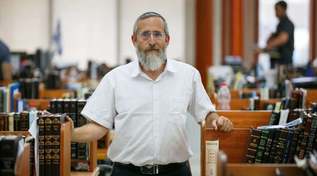 הרב דוד פנדל בבית המדרש. צילום: לירון מולדובן צילום: לירון מולדובן