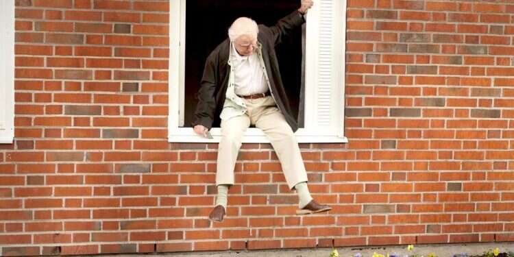 בניסיון להביע אמירה פוליטית נחרצת, העלילה איבדה מאמינותה.  צילום: מתוך הסרט