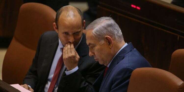 נפתלי בנט ובנימין נתניהו. צילום: אורן בן חקון צילום: אורן בן חקון