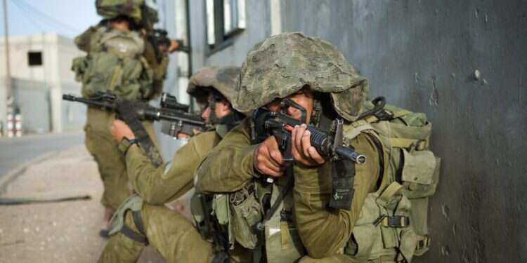 לוחמי חטיבת הצנחנים באימון. צילום: דו צילום: דו"צ