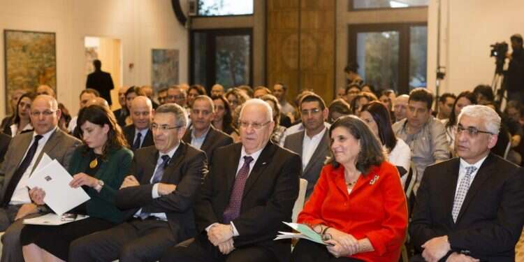 מפגש של משתתפי קרן וקסנר בבית נשיא המדינה. צילום: דודי ועקנין צילום: דודי ועקנין