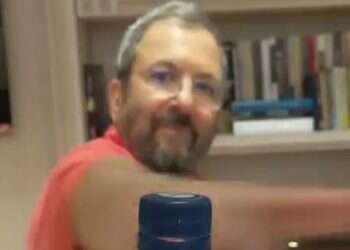 צילום מסך מעמוד הפייסבוק של אהוד ברק